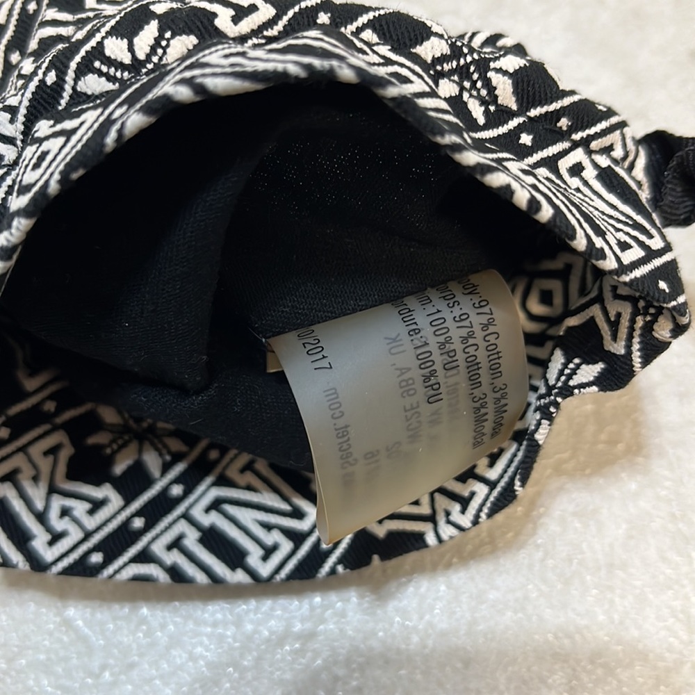 Victoria's Secret PINK Black and White Patterned Drawstring Bag Small - Picture 5 of 6